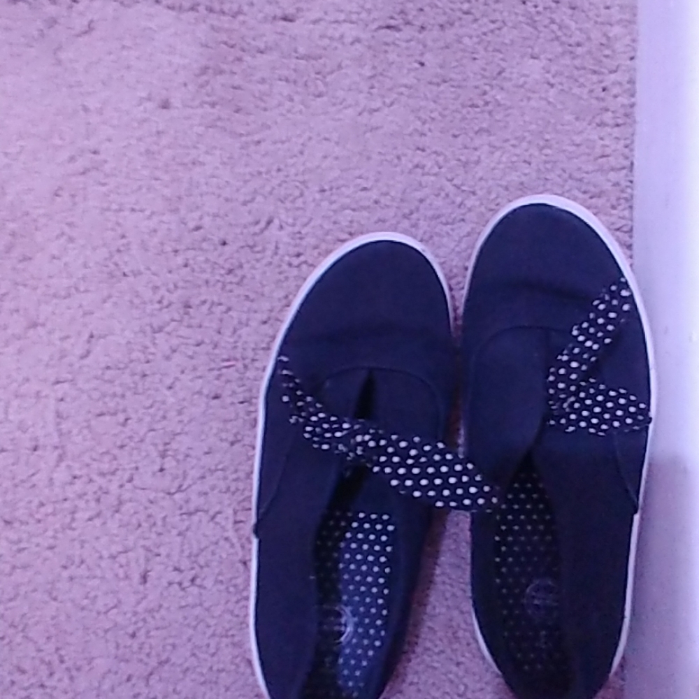 Shoes - Picture 2 of 2